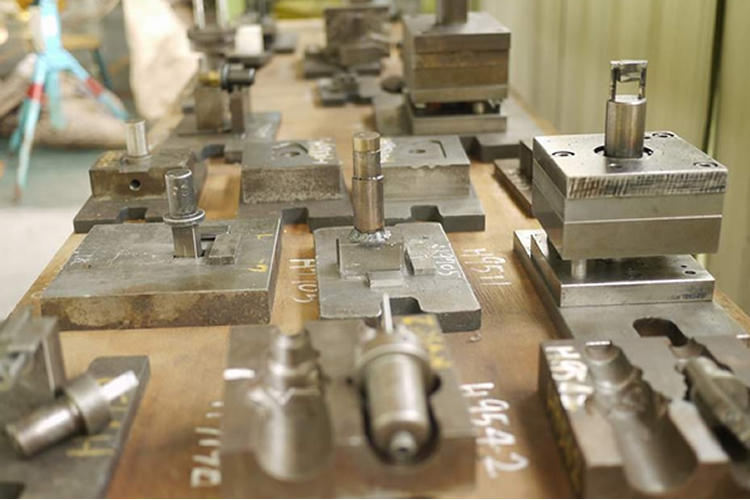 Step 4.Machining Process | Raising efficiencies and correct rate by tools using